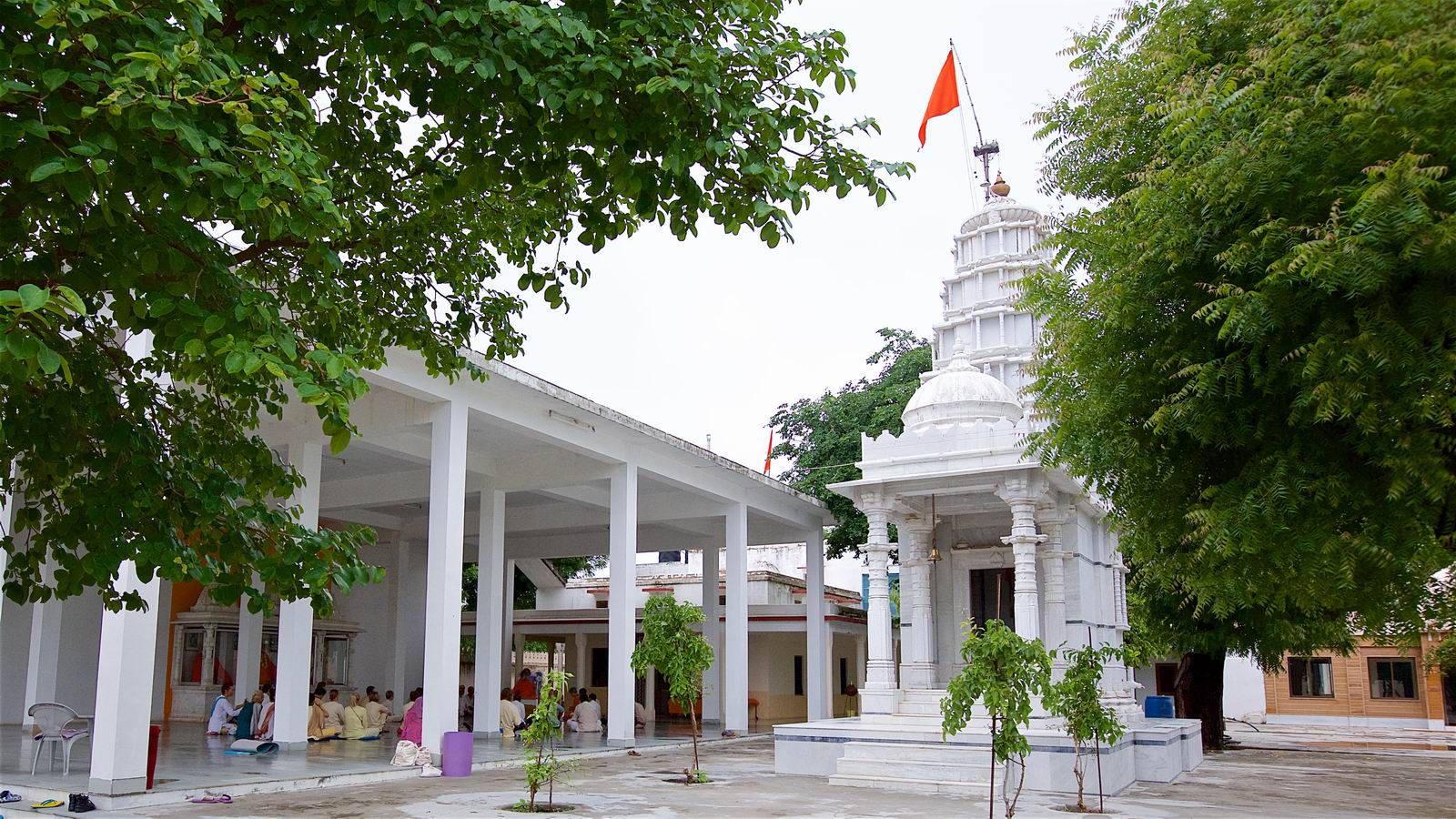 Hindu Dharam Samrath Paramhans Swami Madhavananda Ashram
